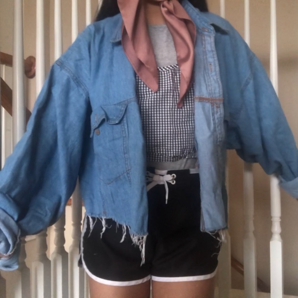 Cropped & Frayed Light Denim Jacket